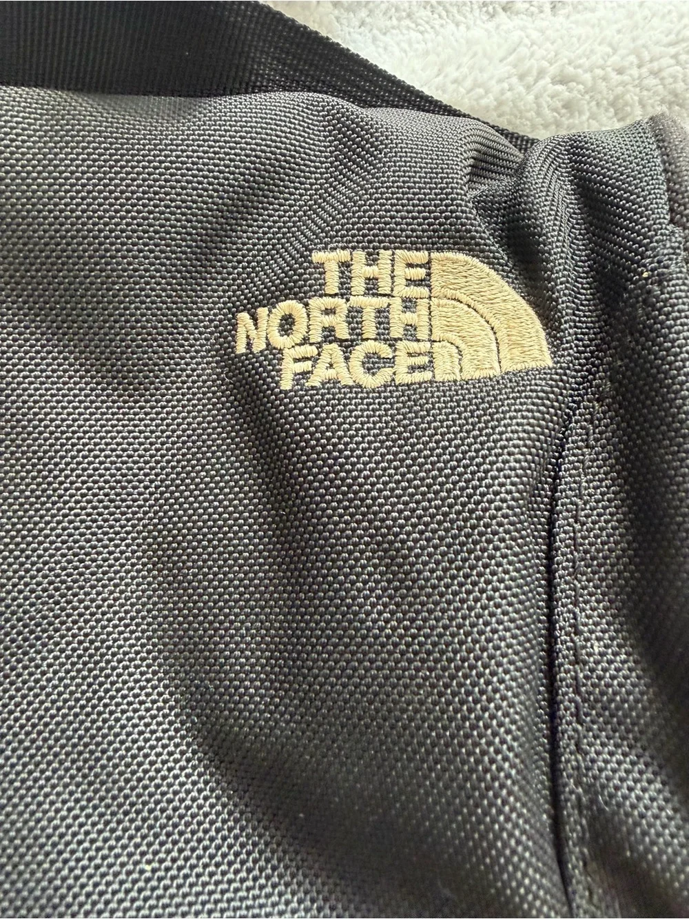 The North Face Vintage Y2K Black Messenger Bag Crossbody Shoulder Nylon Travel